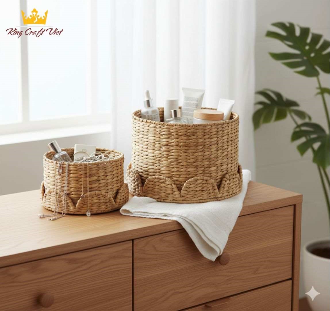 High quality woven bamboo and rattan basket, used as cosmetic and jewelry boxes