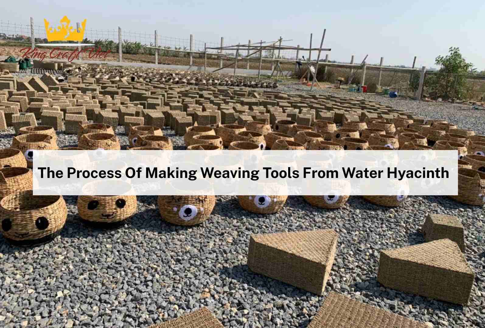 The process of making weaving tools from water hyacinth