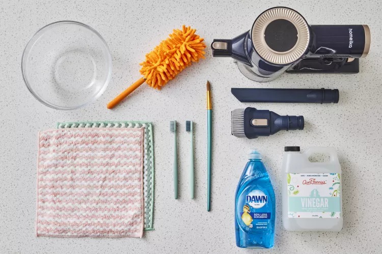 cleaning seagrass basket